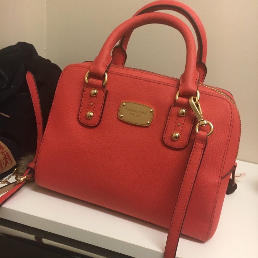 Michael kors crossbody bag